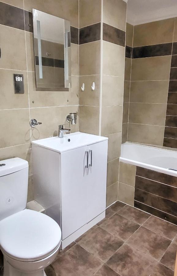 Stunning 2 Bedroom Apartment In Canary Wharf - Morland Apartments Londen Buitenkant foto