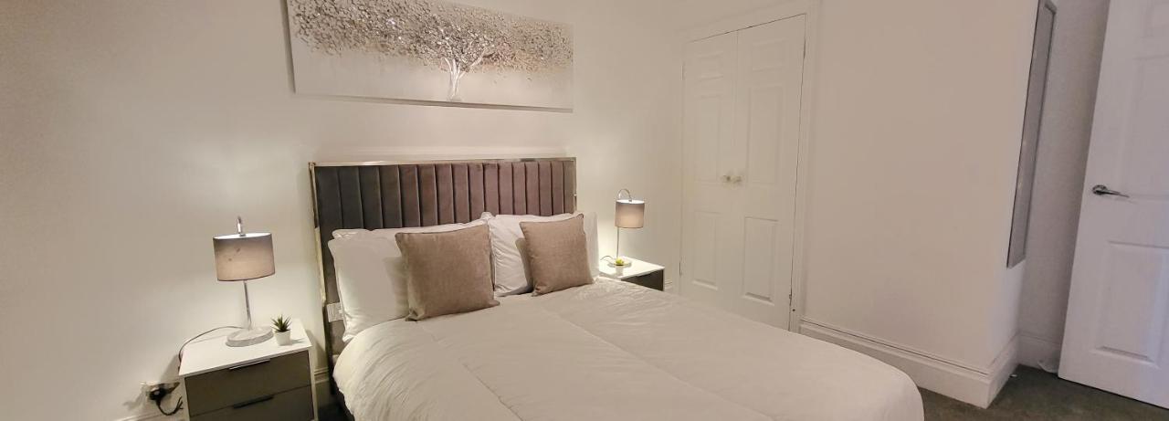 Stunning 2 Bedroom Apartment In Canary Wharf - Morland Apartments Londen Buitenkant foto